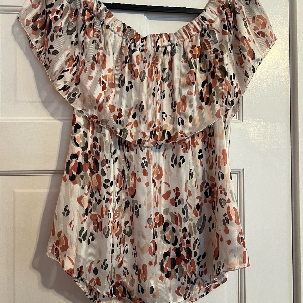 #51 WHITE HOUSE BLACK MARKET • OFF THE SHOULDER TOP • ANIMAL PRINT